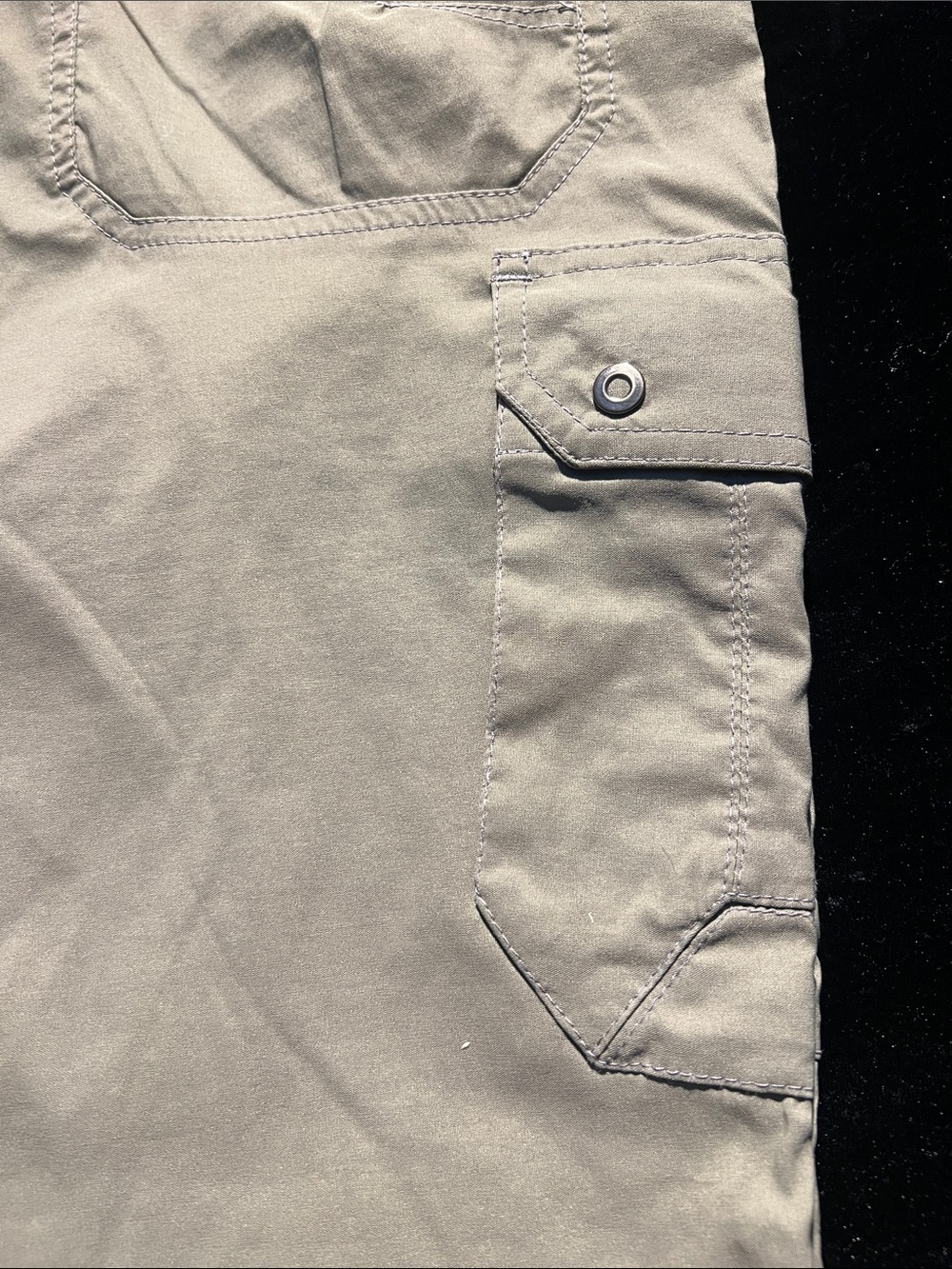 Men's KUHL Casual Cargo Shorts in Light Khaki , used perfect condition - Picture 8 of 11